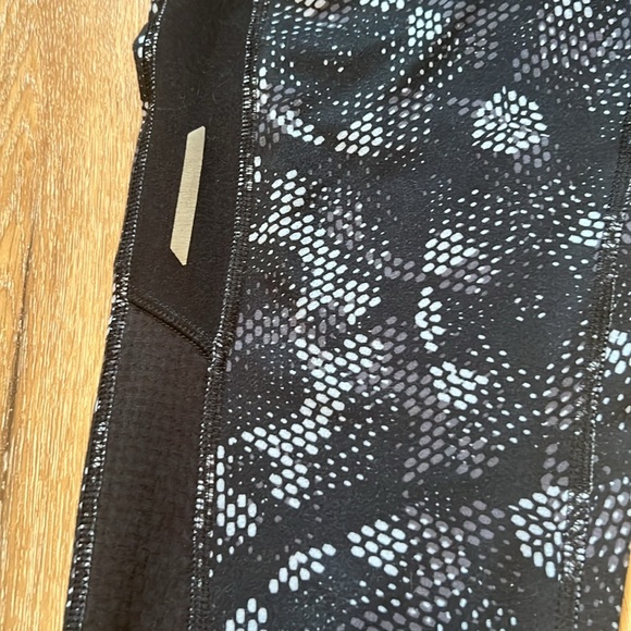 Champion Duo Dry Womens Capri Leggings Turquoise Black Stretch Workout Small - Picture 3 of 6